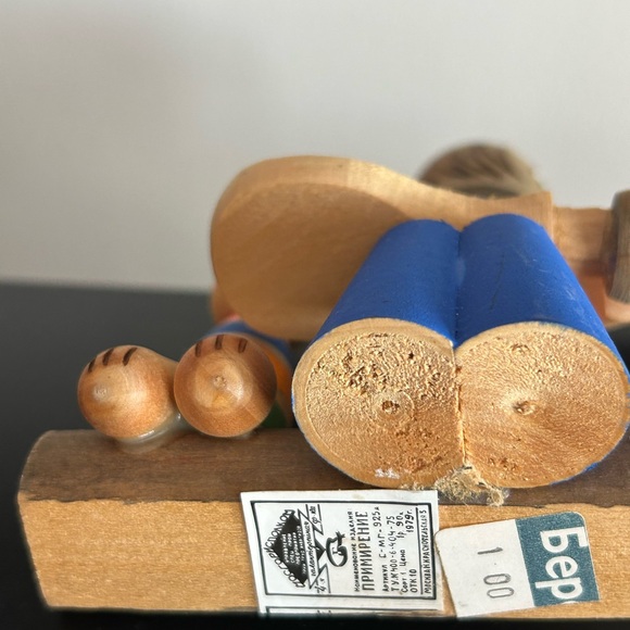 Soviet-era hand-painted vintage wooden folk art wolf and rabbit 1970s - Picture 5 of 9